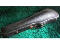 Vioară veche din 1942