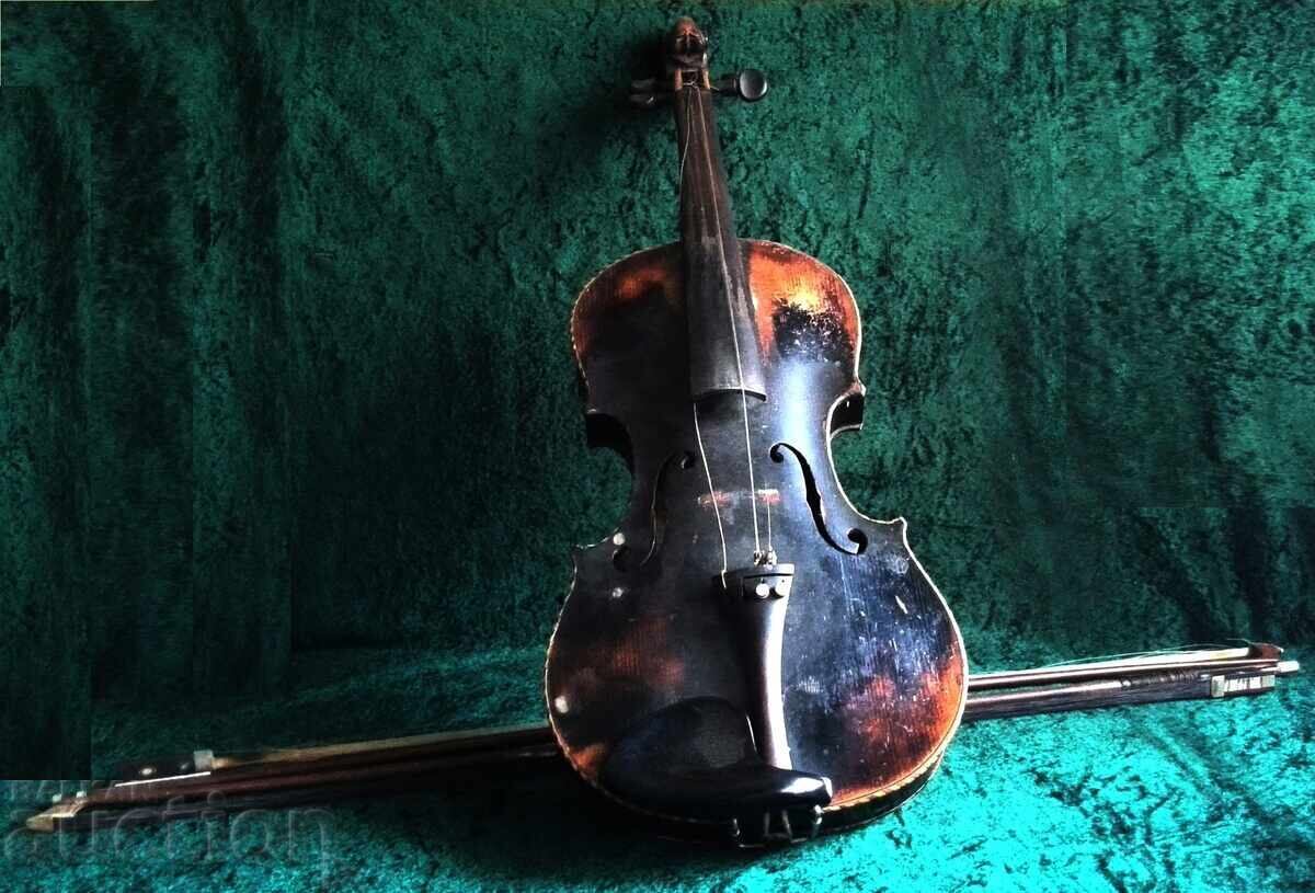 Delivery of Old violin from 1809