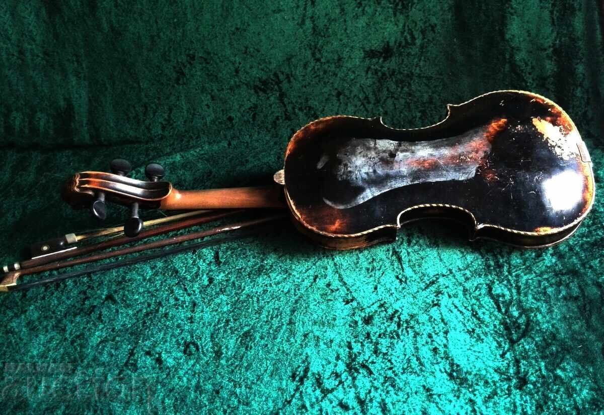 Old violin from 1809 - 5