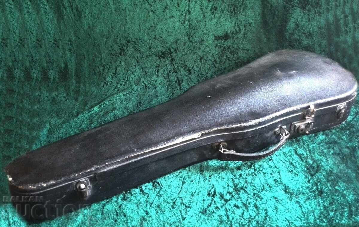 Old violin from 1809