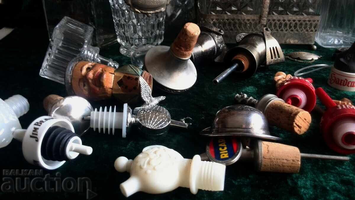 Παλιά καράφες για αλκοόλ και δοσομετρητές, τάπες και άλλα - 7