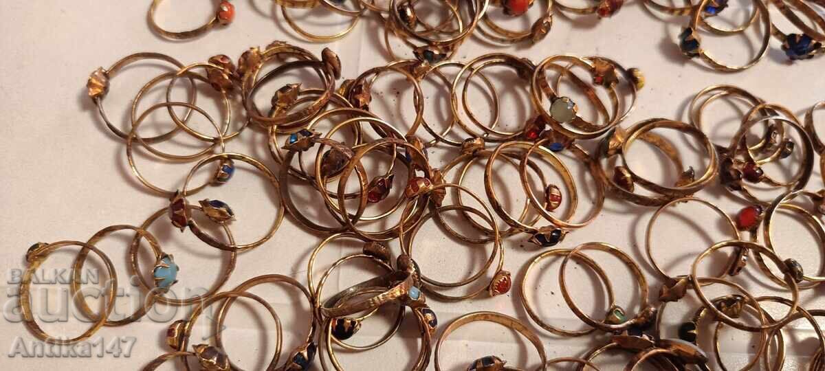 Delivery of Vintage rings from the last century - 164 pieces mix of models