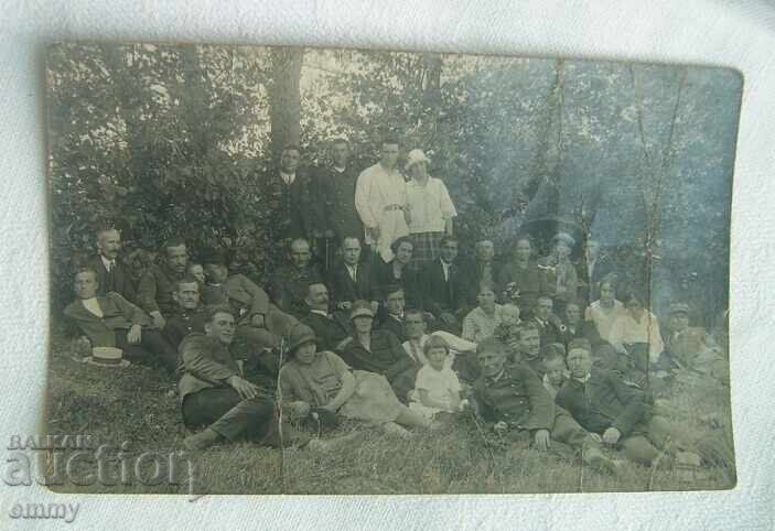 Old family photo from 1927, Ihtiman - women, men