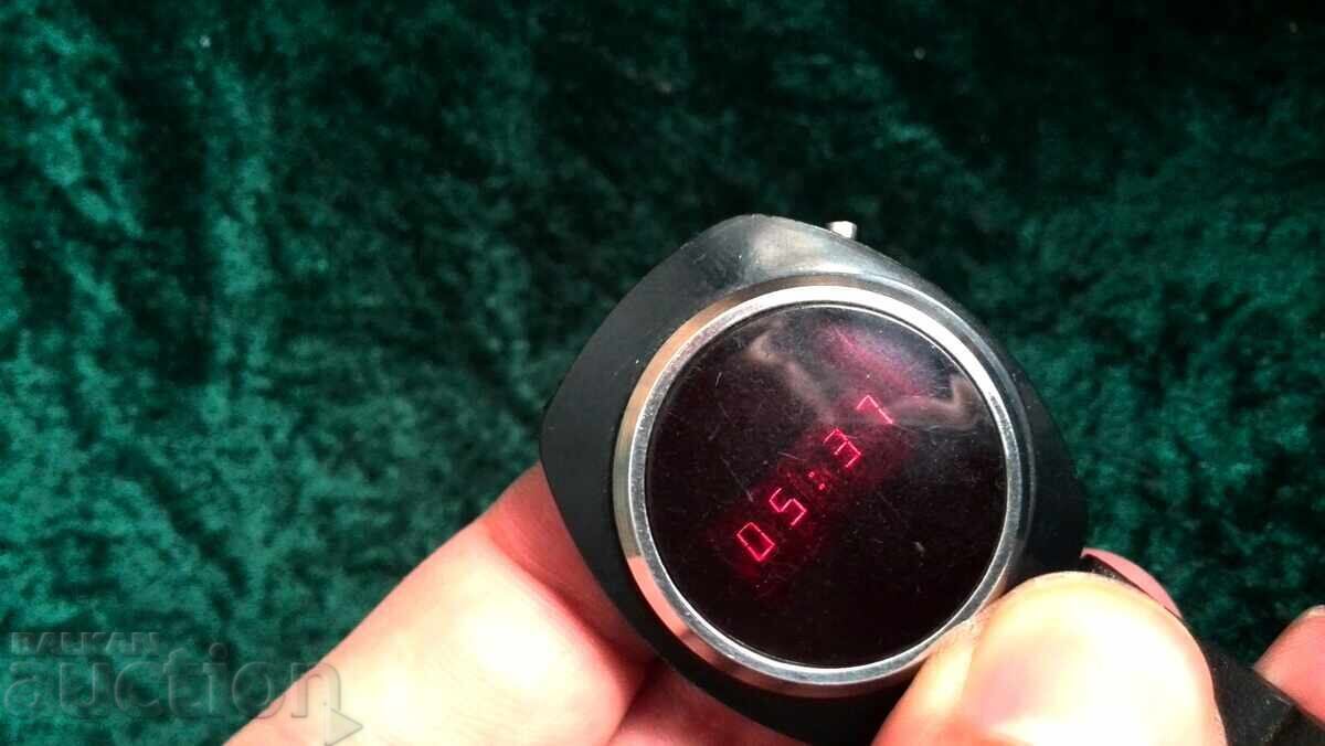 Delivery of Vintage Men's LED Watch Commodore, Made in Hong Kong