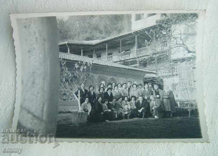 Παλιά φωτογραφία - εκδρομή στο μοναστήρι της Μεταμόρφωσης