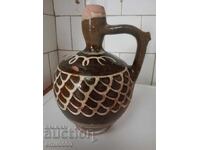 Stamnă veche de lut