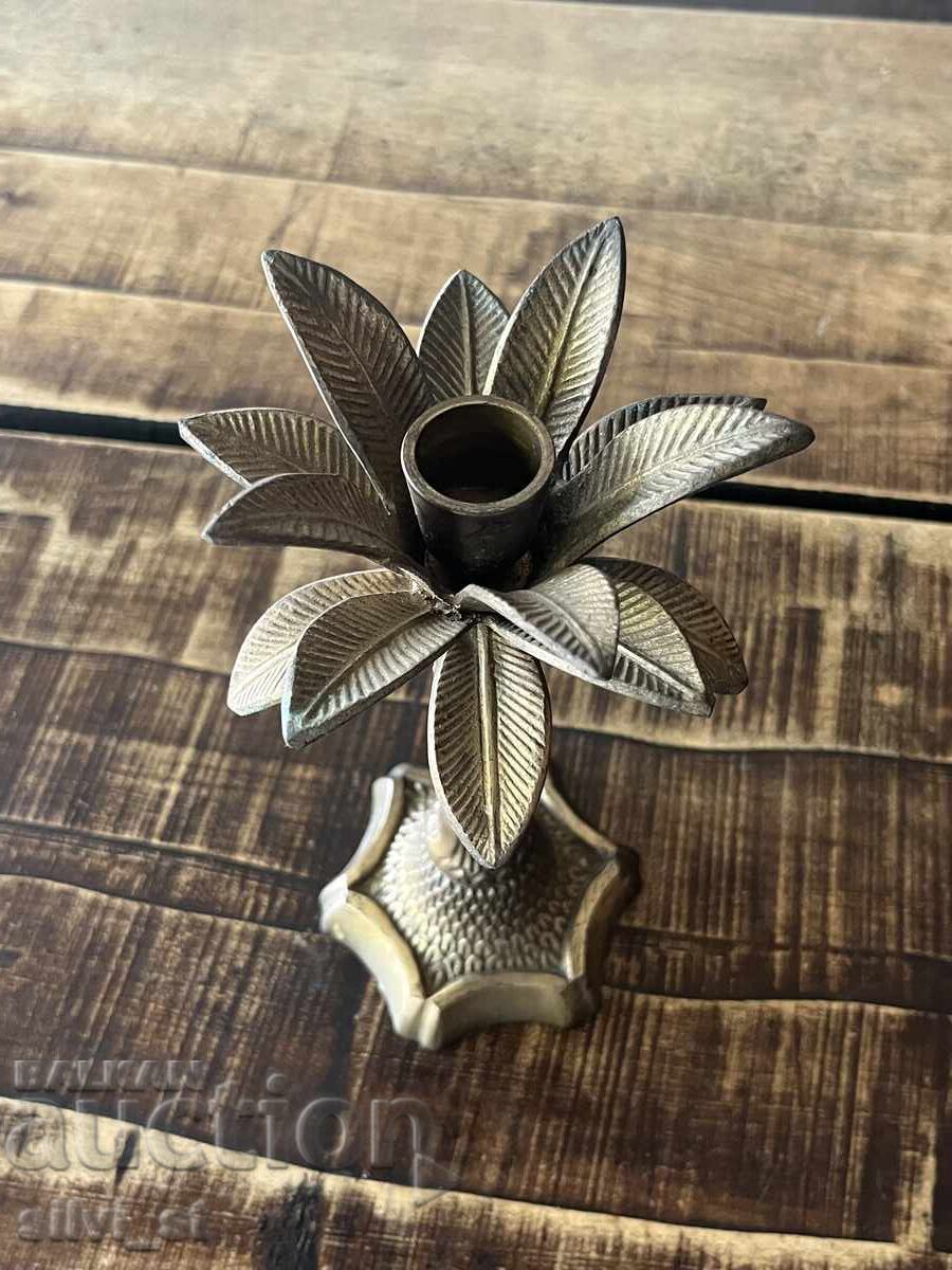 Auction Brass candlestick / Palm Auction Brass candlestick / Palm