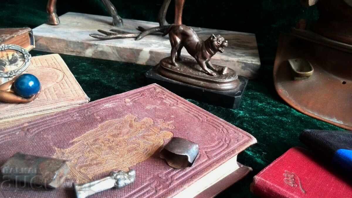 Παράδοση Παλιά αντικείμενα για γραφείο ή διακόσμηση