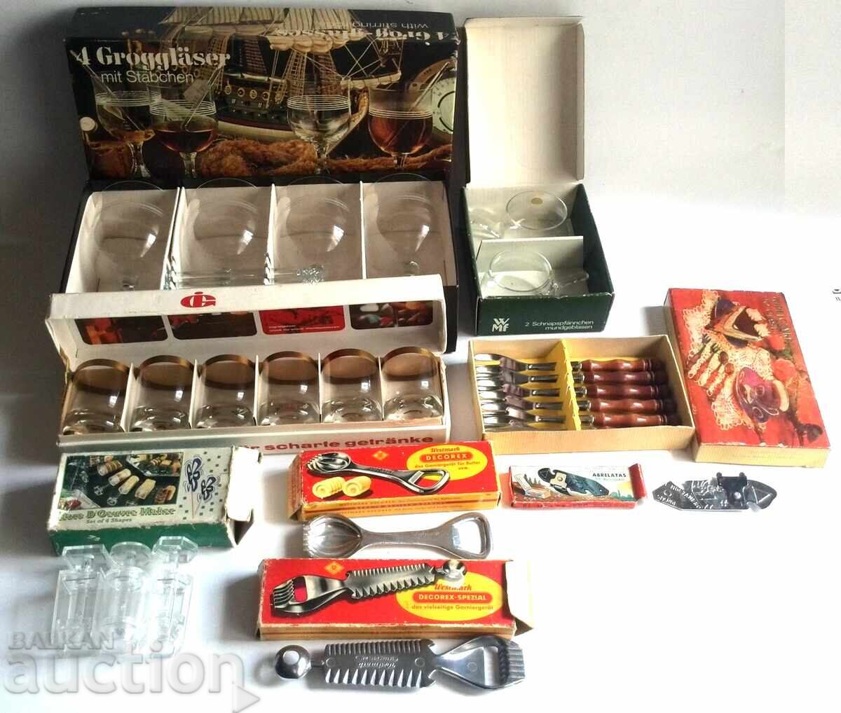 Δημοπρασία Για Ρετρό κουζίνα, κούπες και μαγειρικά σκεύη Δημοπρασία Για Ρετρό κουζίνα, κούπες και μαγειρικά σκεύη