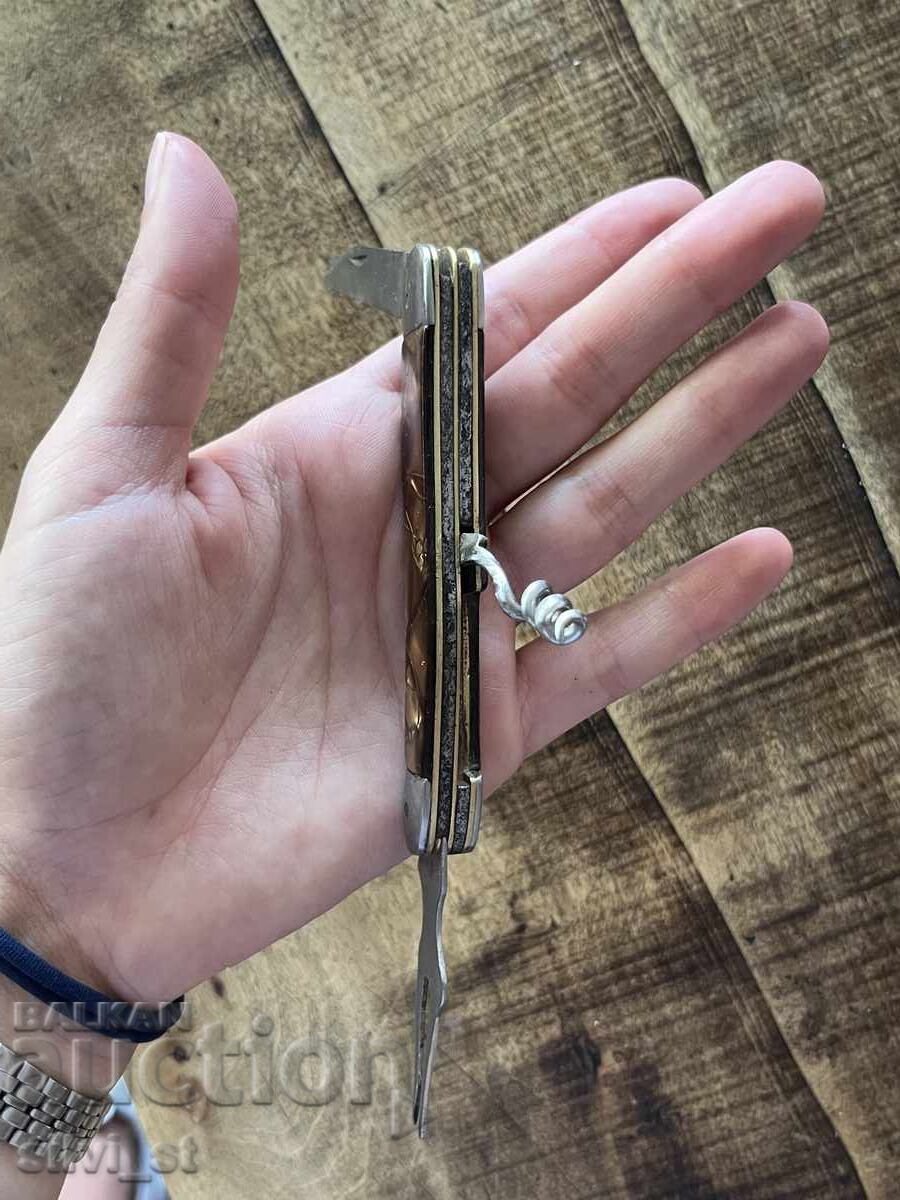 Delivery of Pocket knife Delivery of Pocket knife