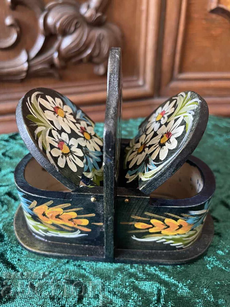 Salt shaker - tree, painted 11/11 cm with price 11.95 BGN | € 6.11