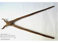 Clești de fier forjat medievale antice