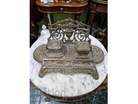 Прекрасна антикварна френска бронзова мастилница