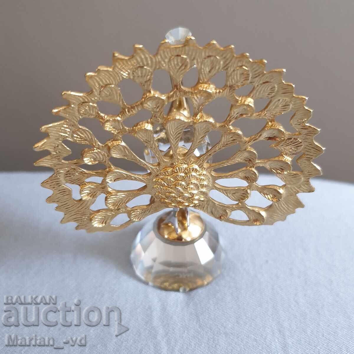 Delivery of Crystal glass peacock