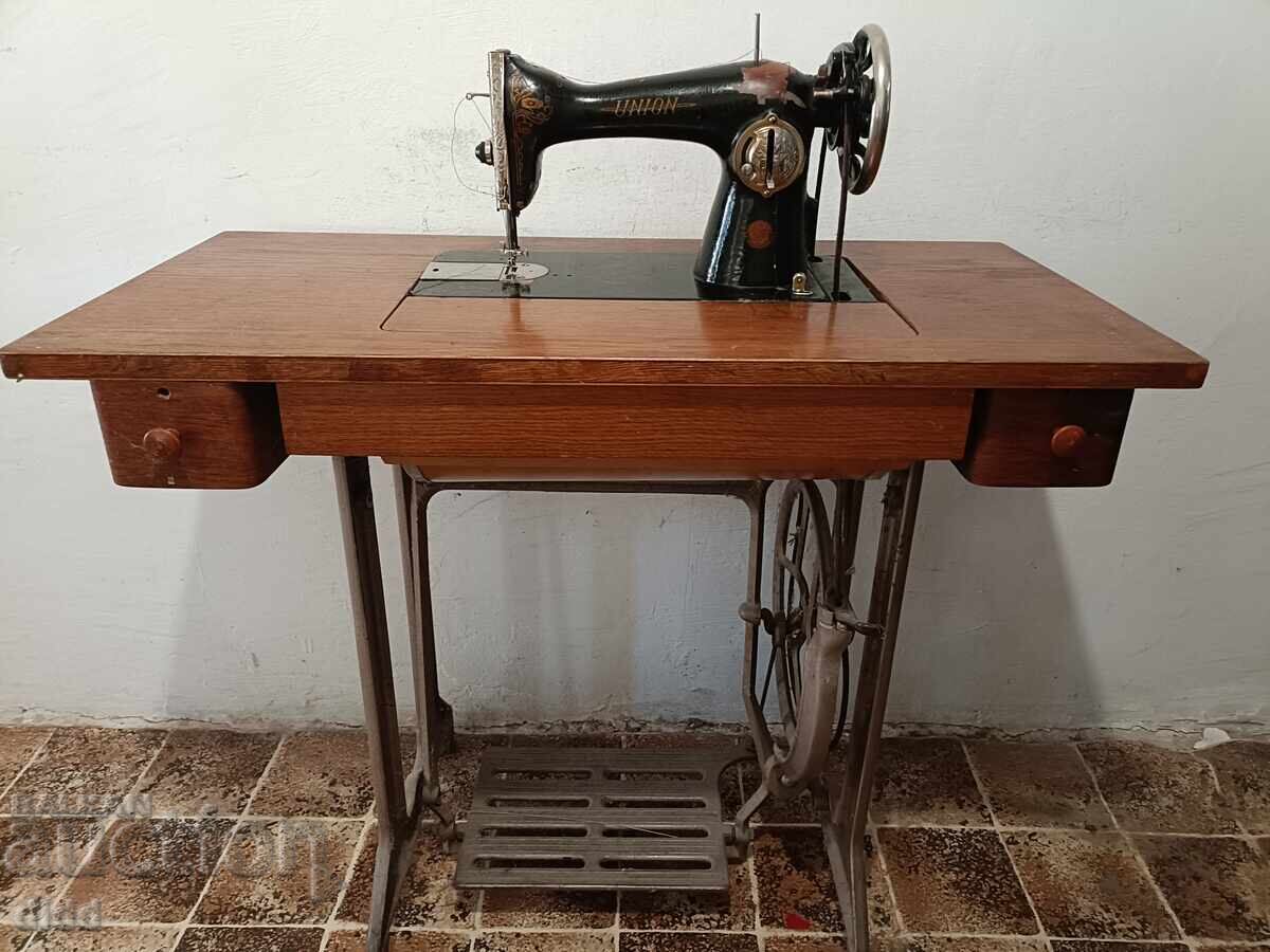 Union sewing machine with price 130.00 BGN | € 66.47