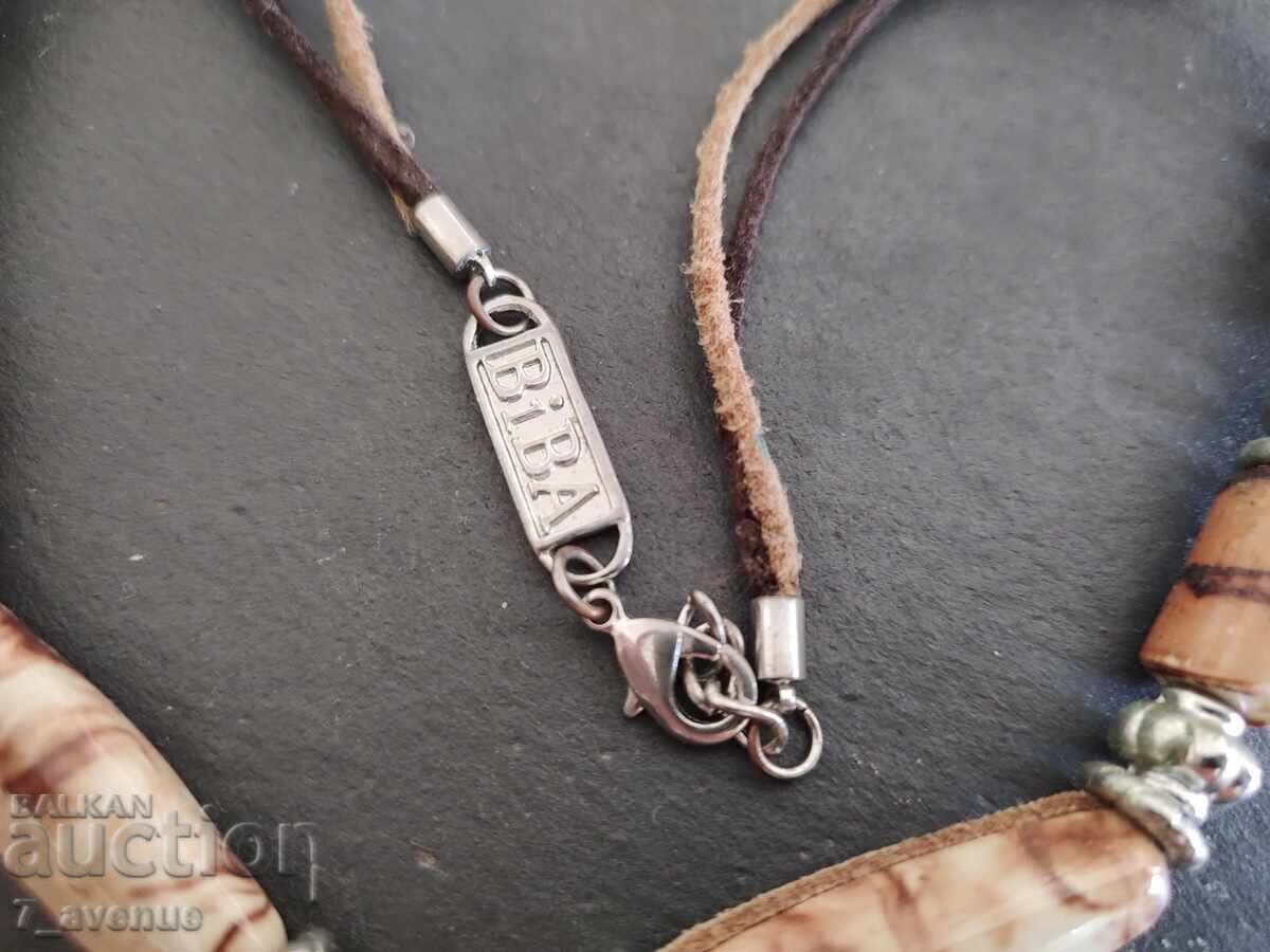 Delivery of Necklace, necklace, jewelry, branded effect 10.08.2025