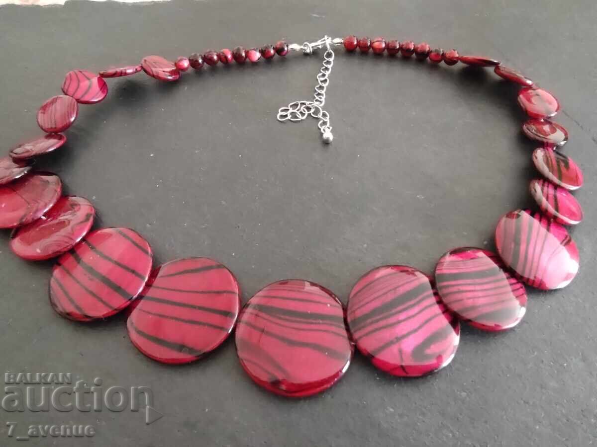Аукцион Гердан, колие, накит, красив цвят, 70те10.08.2025
