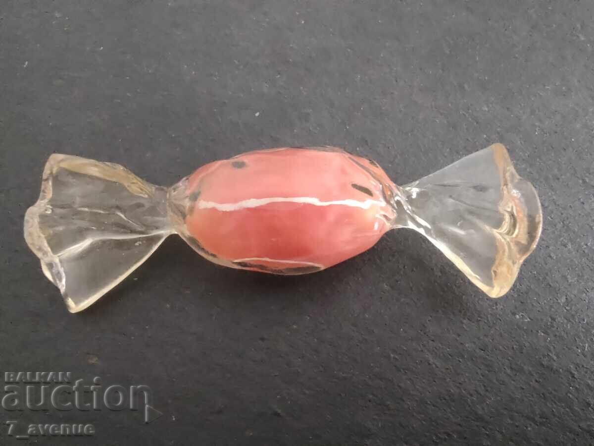 Brooch - candy jewelry, 70s 10.08.2025 with price 49.00 BGN | € 25.05 Brooch - candy jewelry, 70s 10.08.2025 with price 49.00 BGN | € 25.05