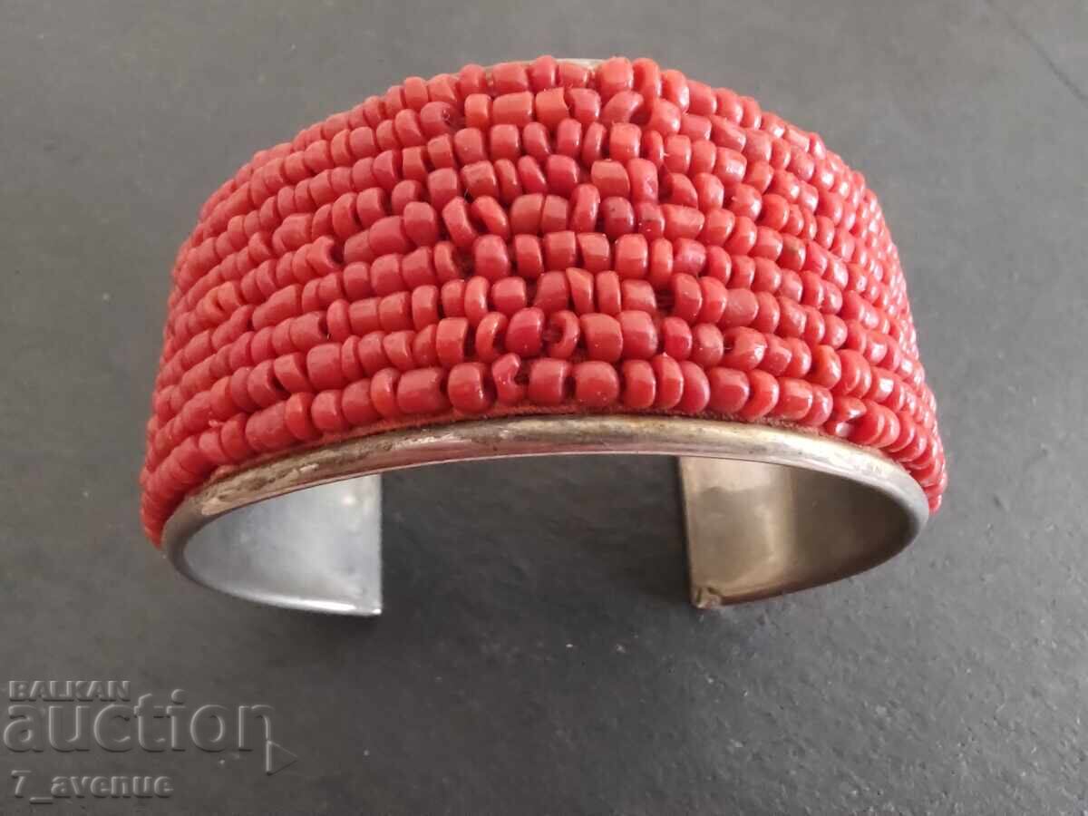 Brățară bijuterie, Corali 10.08.2025 cu preț 99.00 BGN | € 50.62 Brățară bijuterie, Corali 10.08.2025 cu preț 99.00 BGN | € 50.62