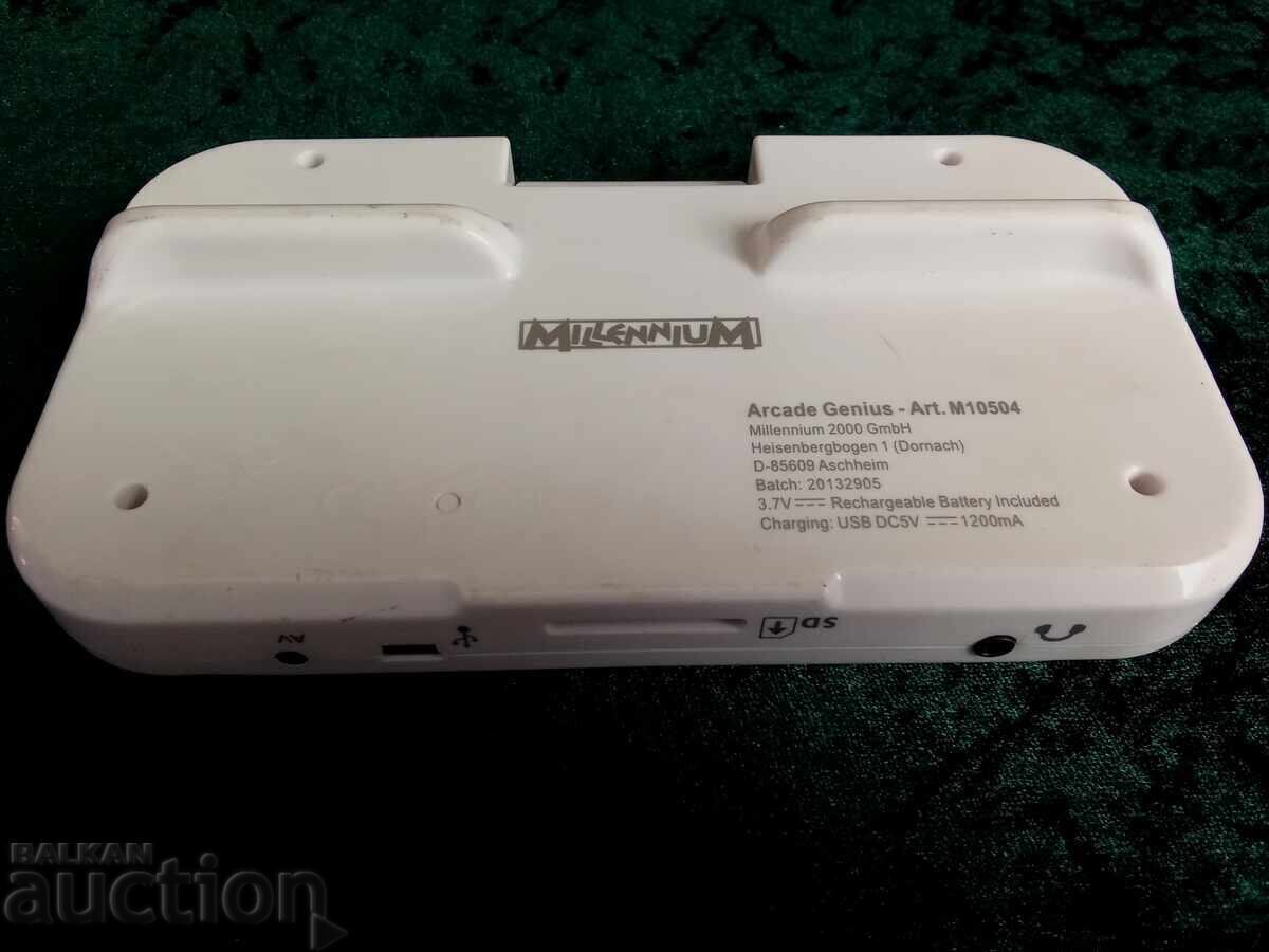 Milenium 2000 - Geniu Arcade „Touch” cu preț € 20.00 | 39.12 BGN