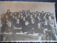 Стара снимка,II курс в час по литература с любимата учителка
