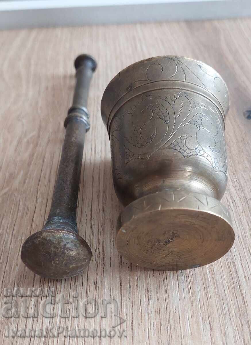 Livrarea Cană de bronz pentru cunoscători