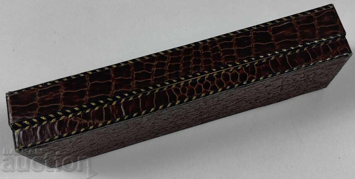 Livrarea CUTIE VECHE REGALĂ, CUTIUȚĂ, NIKOLA KUZMANOV, SOFIA, IGNATIEV Livrarea CUTIE VECHE REGALĂ, CUTIUȚĂ, NIKOLA KUZMANOV, SOFIA, IGNATIEV