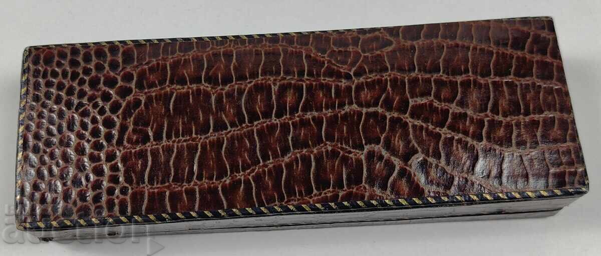 OLD IMPERIAL BOX, NICOLA KUZMANOV, SOFIA, IGNATIEV with price 25.00 BGN | € 12.78 OLD IMPERIAL BOX, NICOLA KUZMANOV, SOFIA, IGNATIEV with price 25.00 BGN | € 12.78