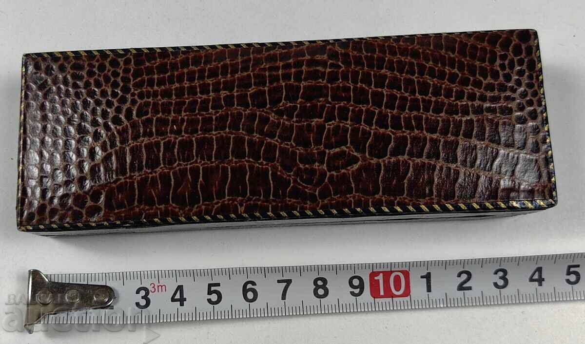 OLD IMPERIAL BOX, NICOLA KUZMANOV, SOFIA, IGNATIEV with price 25.00 BGN | € 12.78 OLD IMPERIAL BOX, NICOLA KUZMANOV, SOFIA, IGNATIEV with price 25.00 BGN | € 12.78