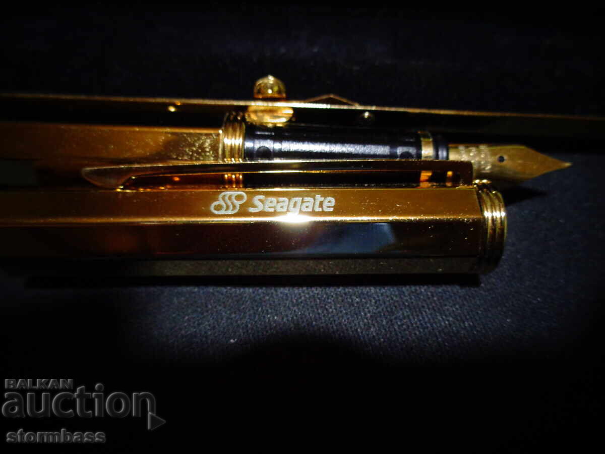 Gold-plated Seagate pen - 5