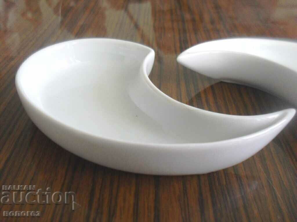 Licitație Boluri din portelan pentru nuci