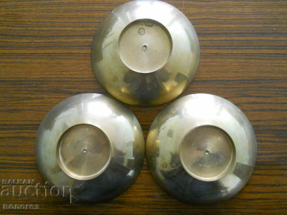 Licitație Boluri de bronz (email celular) - India Licitație Boluri de bronz (email celular) - India