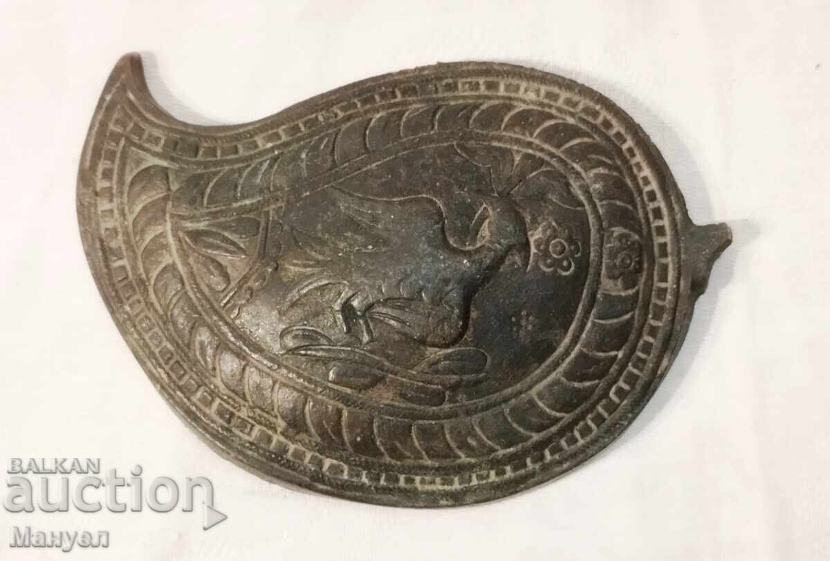 Revival silver buckle, single