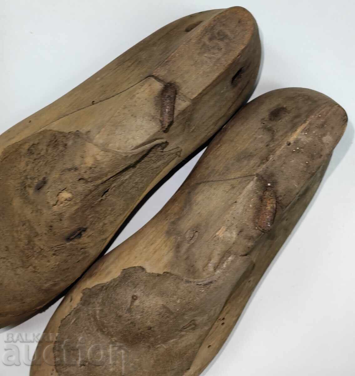 Δημοπρασία Πάνω από 100-ΕΤΩΝ ΠΑΠΟΥΤΣΟΚΑΛΟΥΠΙΑ ΥΠΟΔΗΜΑΤΟΠΟΙΙΚΑ ΚΑΛΟΥΠΙΑ ΠΑΠΟΥΤΣΙΟΥ