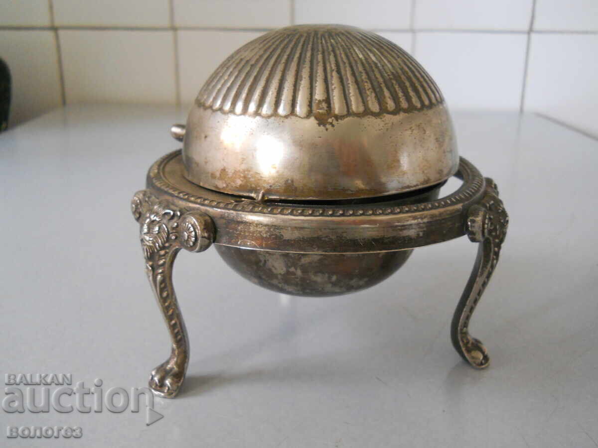 Antique Silver-plated Dome Oil Lamp with price 120.00 BGN | € 61.36 Antique Silver-plated Dome Oil Lamp with price 120.00 BGN | € 61.36