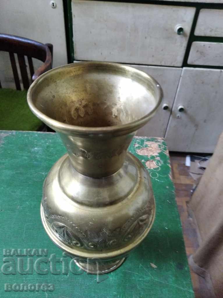 Δημοπρασία Χάλκινο βάζο Δημοπρασία Χάλκινο βάζο