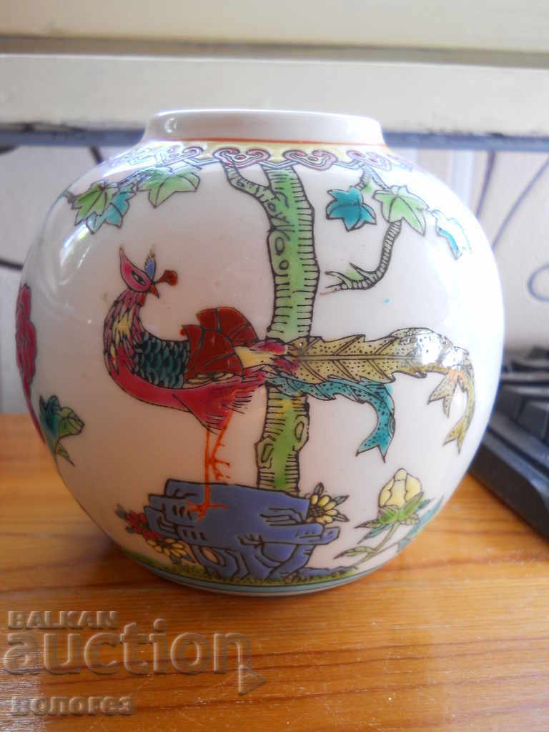 Antique Porcelain Vase (China) Antique Porcelain Vase (China)