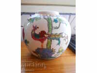 Vasă antică din porțelan (China)