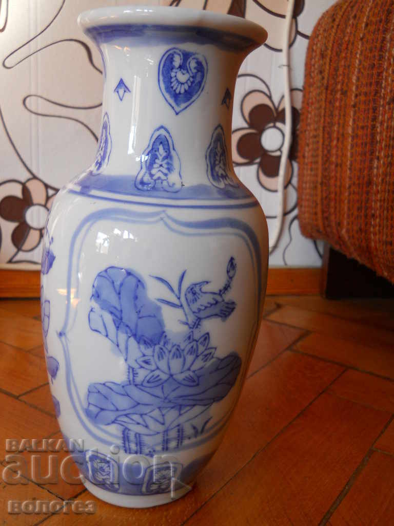 Antique Porcelain Vase (China) with price 45.00 BGN | € 23.01 Antique Porcelain Vase (China) with price 45.00 BGN | € 23.01