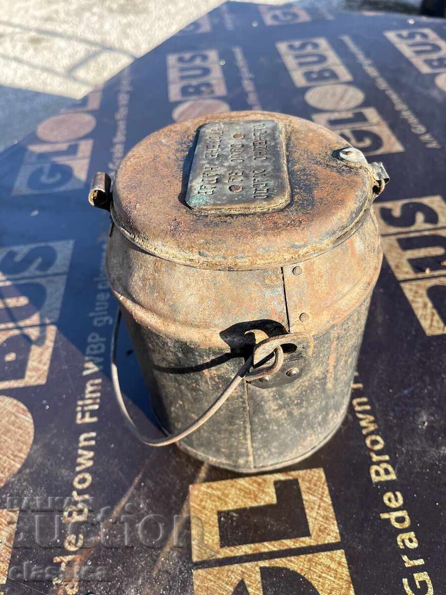 Auction  Military grease container for weapons