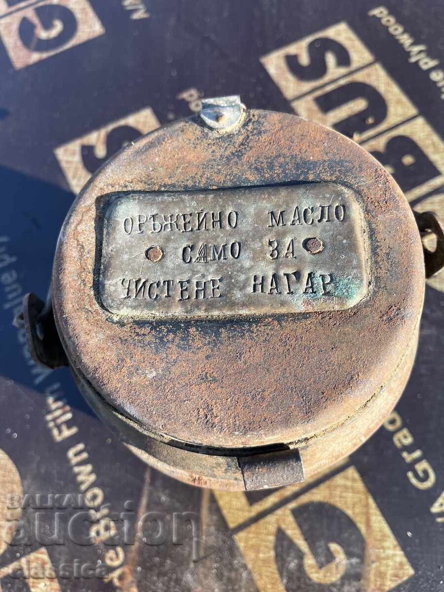 Military grease container for weapons