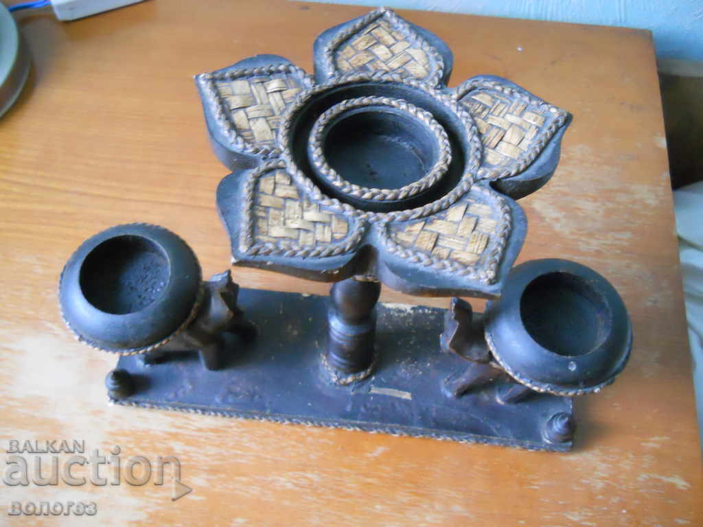 Delivery of Wooden candle holder for tea lights with elephants - Thailand Delivery of Wooden candle holder for tea lights with elephants - Thailand