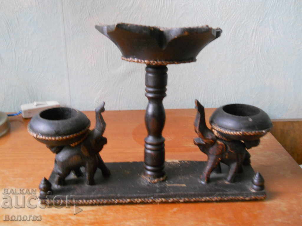 Wooden candle holder for tea lights with elephants - Thailand Wooden candle holder for tea lights with elephants - Thailand