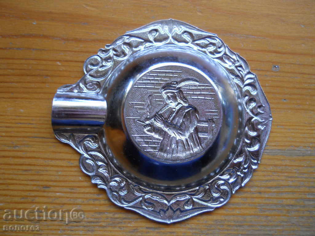 Metal ashtray with price 5.00 BGN | € 2.56 Metal ashtray with price 5.00 BGN | € 2.56