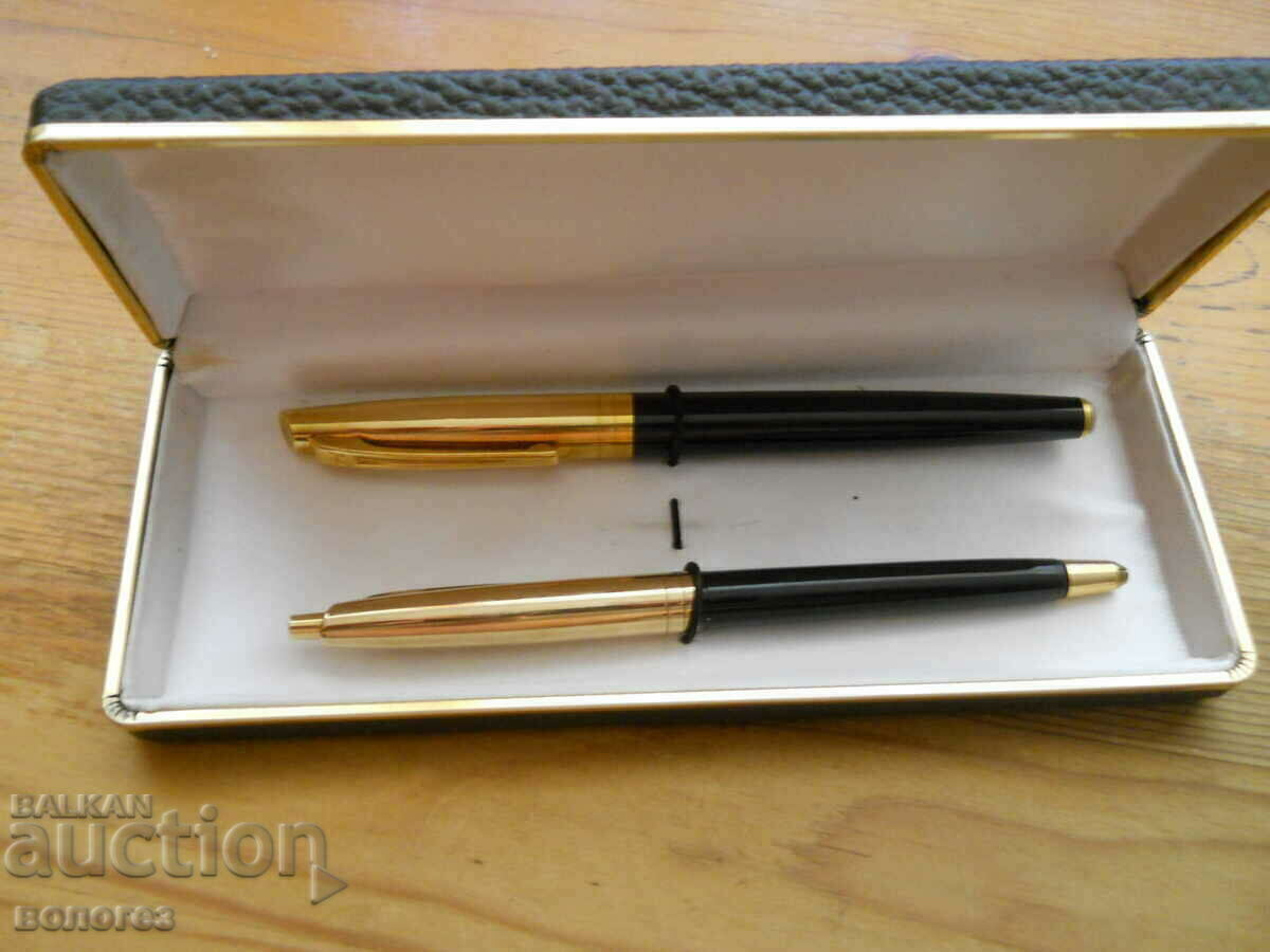 Luxury box with pen and pencil (gold plated) with price 50.00 BGN | € 25.56 Luxury box with pen and pencil (gold plated) with price 50.00 BGN | € 25.56