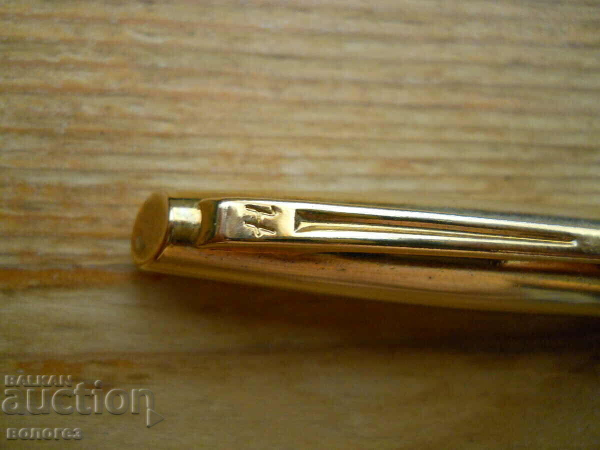 Delivery of Luxury box with pen and pencil (gold plated) Delivery of Luxury box with pen and pencil (gold plated)