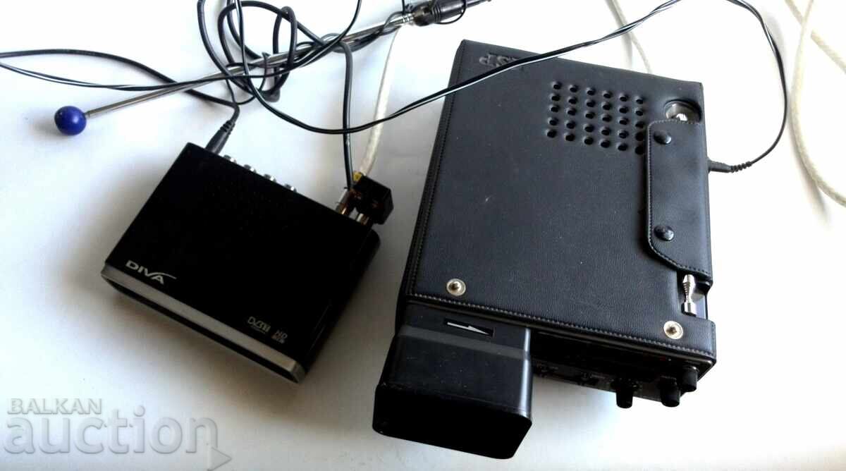 Delivery of Vintage Unisonic Radio and Micro TV from 1979 with Leather Delivery of Vintage Unisonic Radio and Micro TV from 1979 with Leather