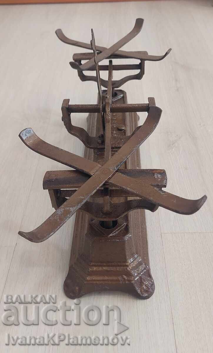 Vintage Balance Scale for Connoisseurs - 5