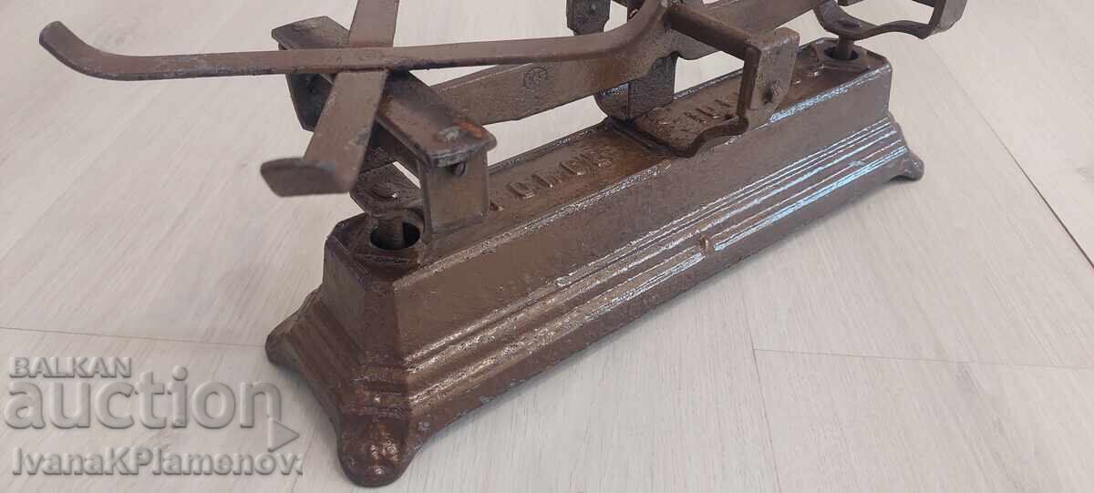Vintage Balance Scale for Connoisseurs - 6