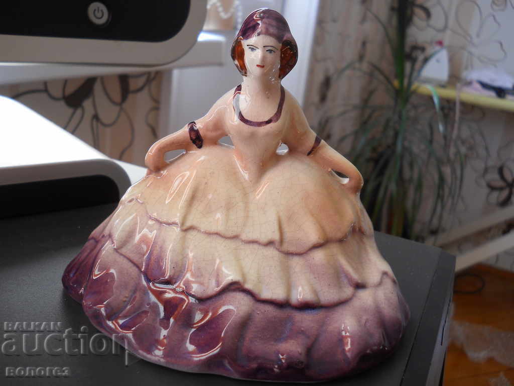 Porcelain figurine - Holland Porcelain figurine - Holland
